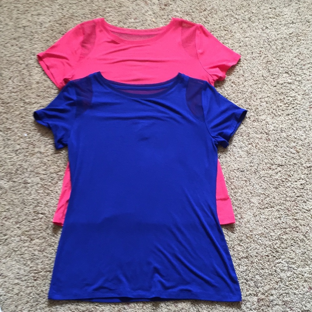 2 tops identical.